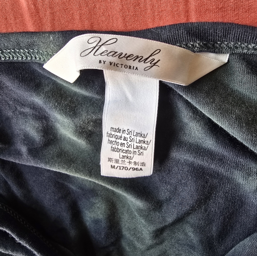 Victorias Secret Leggings And Crop Top Blue and Green - Picture 9 of 9